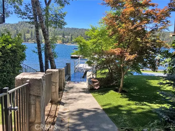 Lake Arrowhead, CA 92352,28065 N Peninsula DR
