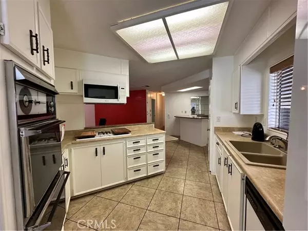 San Jacinto, CA 92583,2230 Lake Park DR 116
