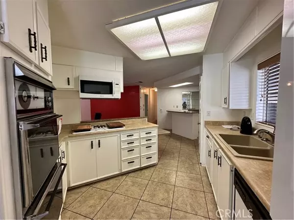 San Jacinto, CA 92583,2230 Lake Park DR 116