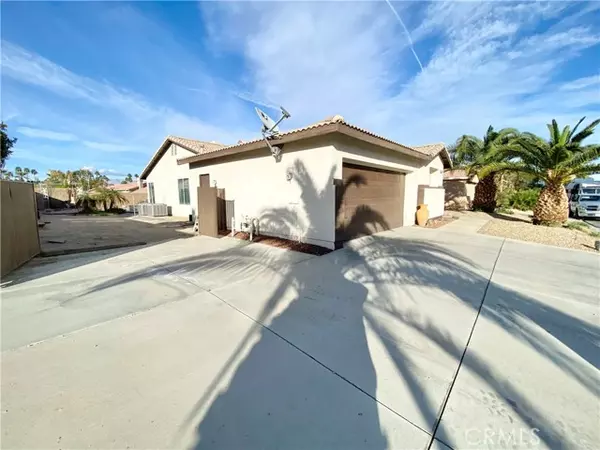 Indio, CA 92201,81060 Paloma CIR