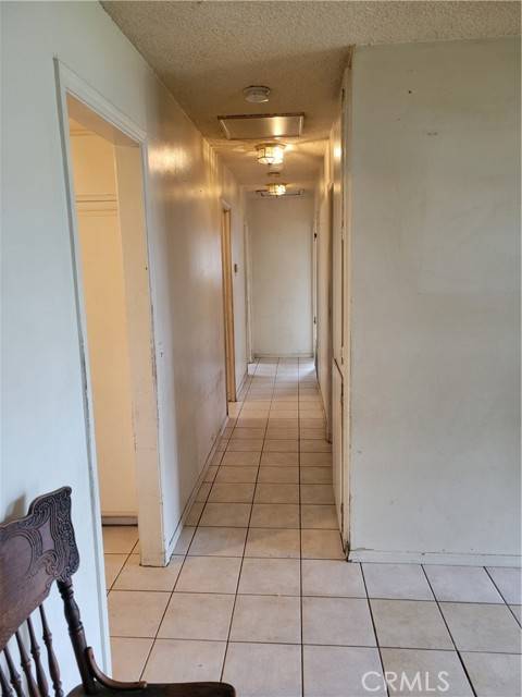 Fontana, CA 92335,9825 Chantry AVE