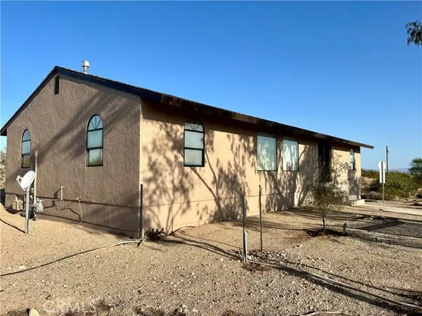 Needles, CA 92363,99 Zoe LN