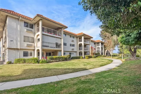 Laguna Woods, CA 92637,3242 San Amadeo 2B