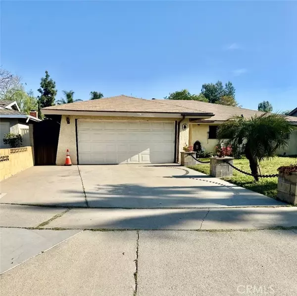 Fontana, CA 92335,17626 Orange CT