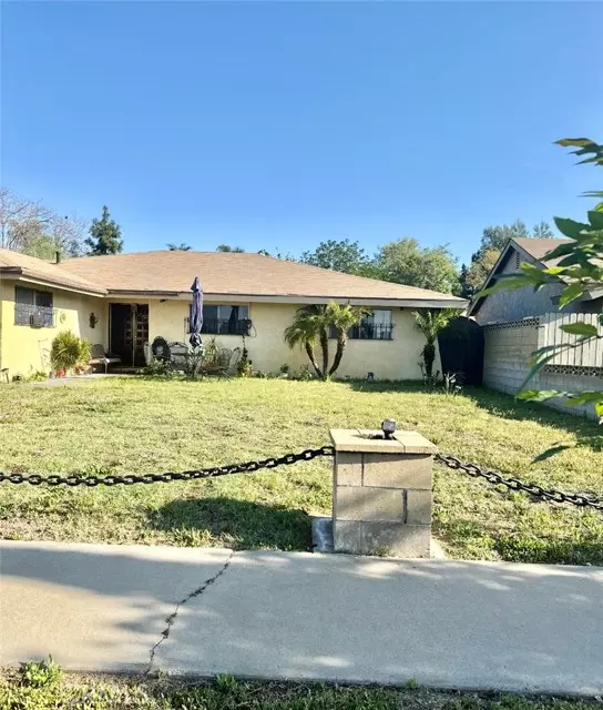 Fontana, CA 92335,17626 Orange CT