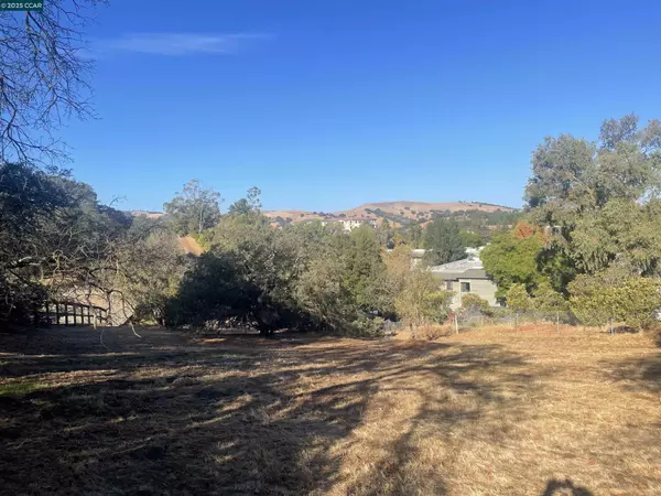 Martinez, CA 94553,35 Hilltop Rd