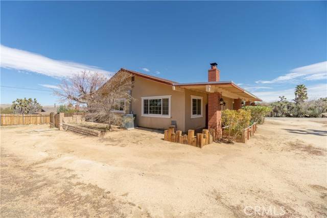 Yucca Valley, CA 92284,56766 Golden Bee DR