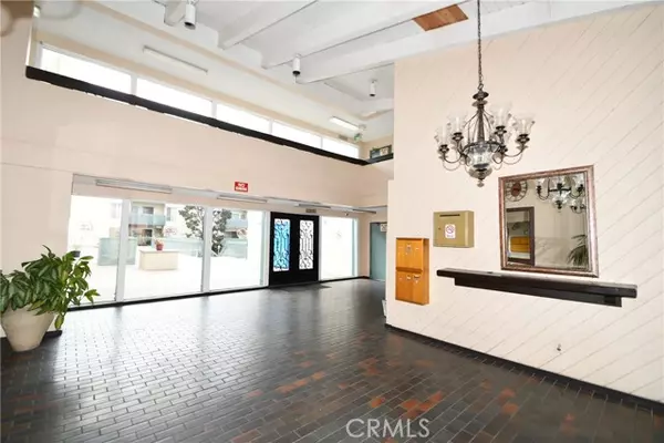 Inglewood, CA 90301,550 W Regent ST 230