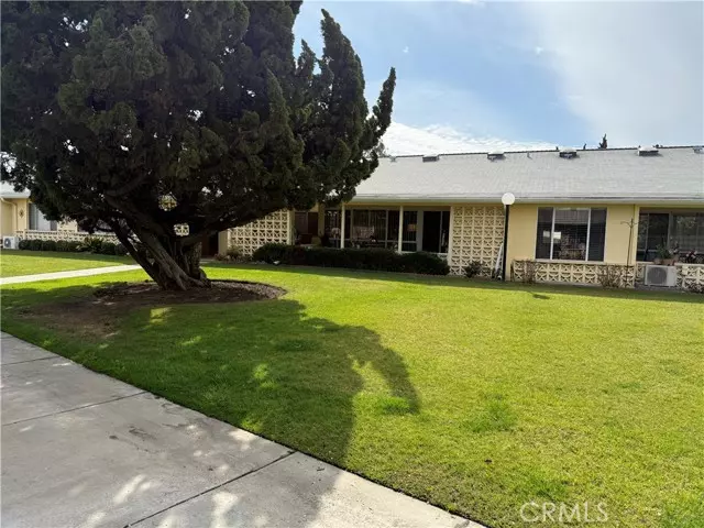 1341 Weeburn M4-75J RD, Seal Beach, CA 90740