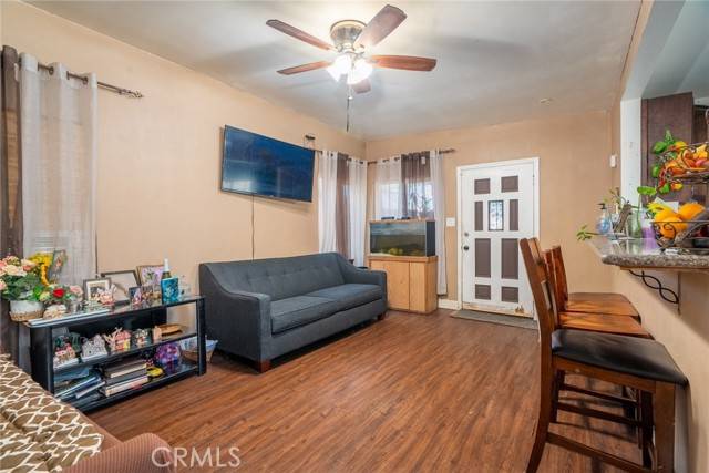 Compton, CA 90220,1418 W 154th ST