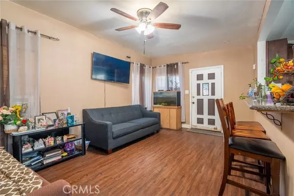 Compton, CA 90220,1418 W 154th ST