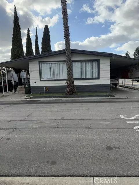 Anaheim, CA 92806,320 N Park Vista ST 115