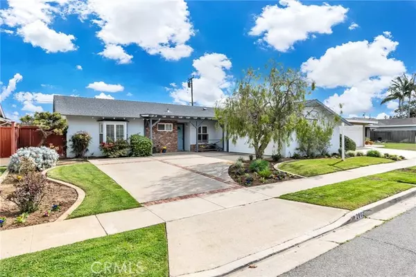 2802 Loreto AVE, Costa Mesa, CA 92626