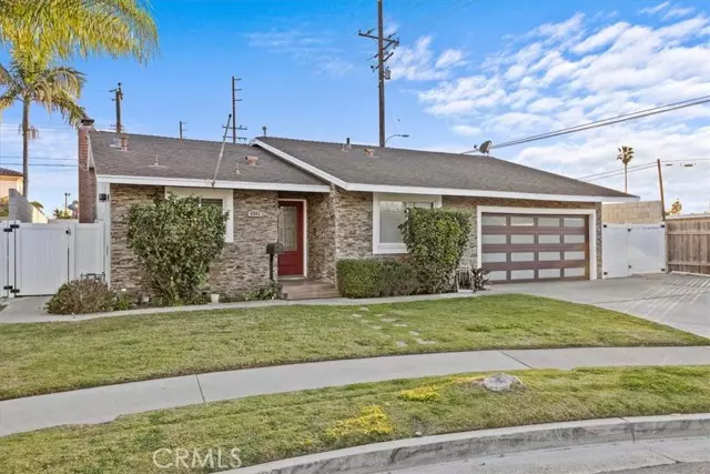 8502 Merle CIR, Huntington Beach, CA 92647