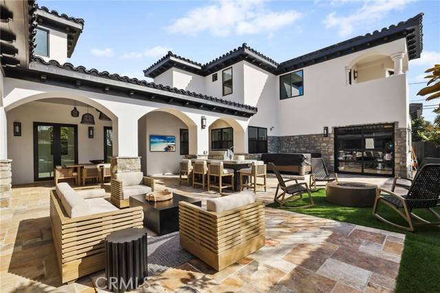 1814 Main ST, Huntington Beach, CA 92648