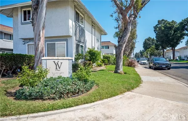 Huntington Beach, CA 92646,9506 Pettswood DR 5