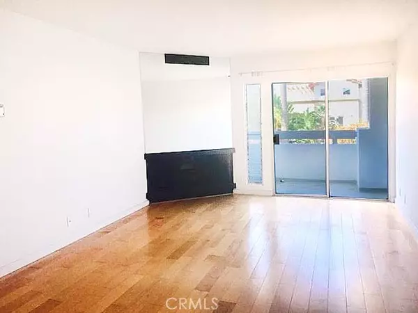 Santa Monica, CA 90403,1033 3rd ST 109