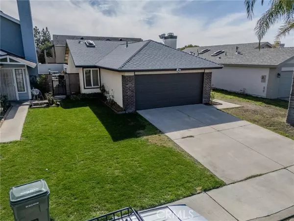 Fontana, CA 92336,16233 Barbee ST