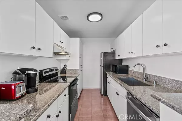 Encino, CA 91316,5400 Newcastle AVE 55