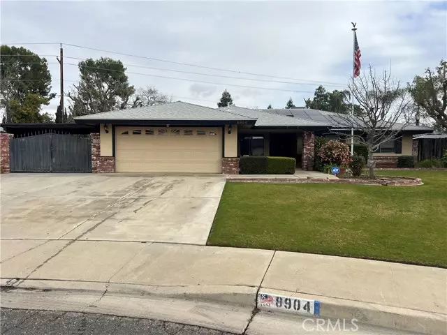 8904 Thurber LN, Bakersfield, CA 93311