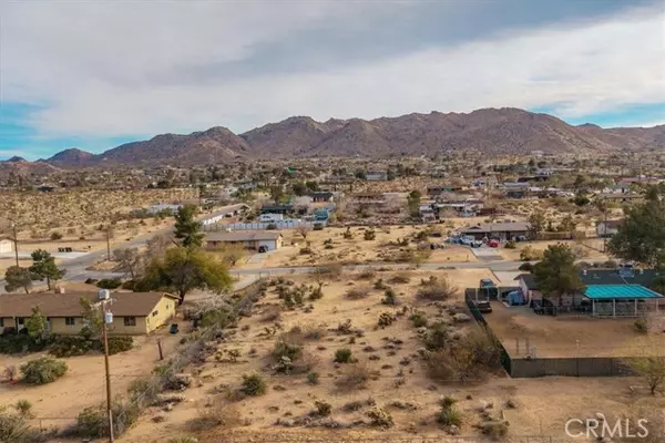 Joshua Tree, CA 92252,60400 Adobe DR