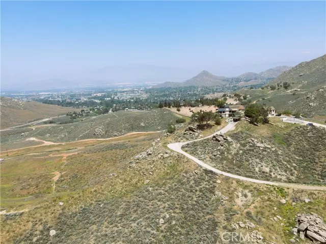 Riverside, CA 92507,20682 Hill Top DR