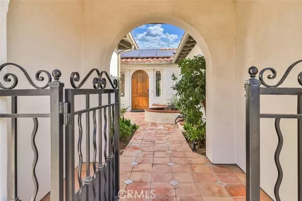 Simi Valley, CA 93063,5421 Moonshadow ST