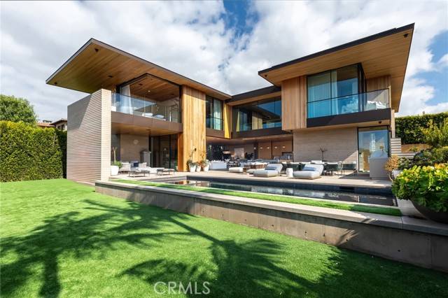 100 N Dianthus ST, Manhattan Beach, CA 90266