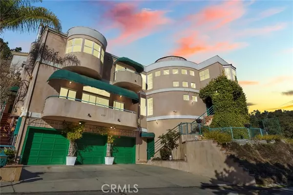 Glendale, CA 91206,2537 Saint Andrews DR