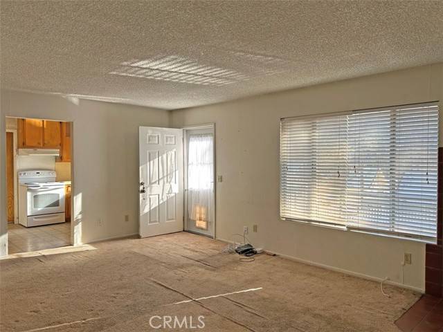 Lake Hughes, CA 93532,43729 Lake View RD
