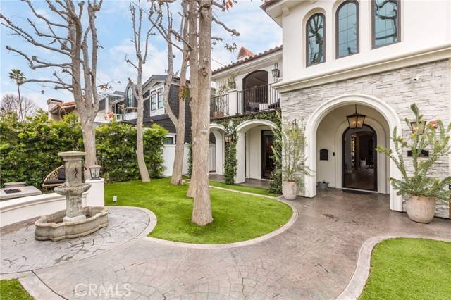Manhattan Beach, CA 90266,717 35th ST