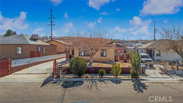 910 Nancy ST, Barstow, CA 92311