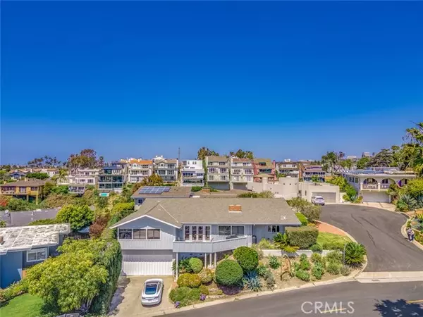 Corona Del Mar, CA 92625,400 Cortes CIR