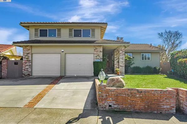 Hayward, CA 94541,25660 Paul Ct