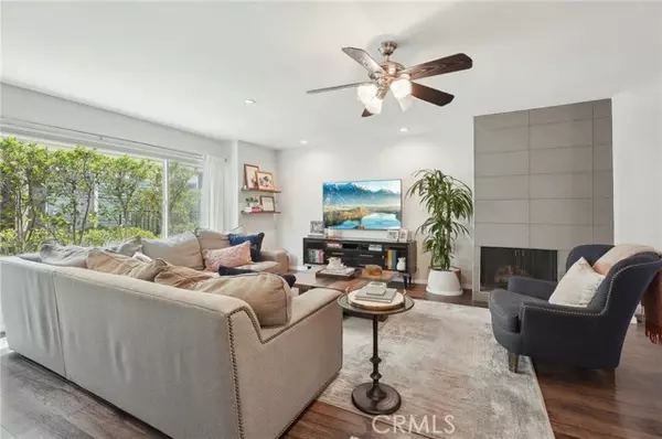 Sherman Oaks, CA 91423,4321 Matilija AVE 10