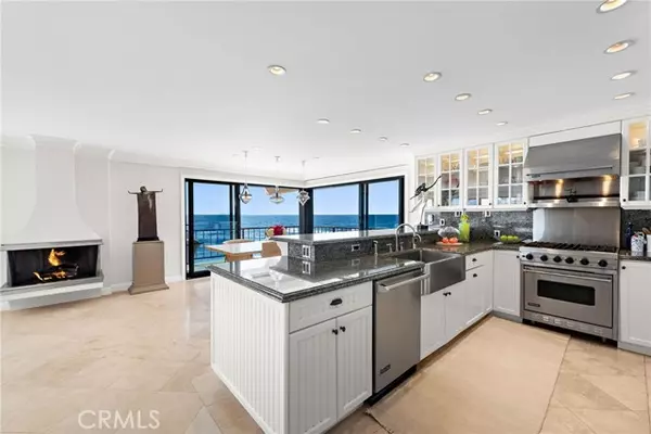 Laguna Beach, CA 92651,31423 South Coast Highway Penthouse 1