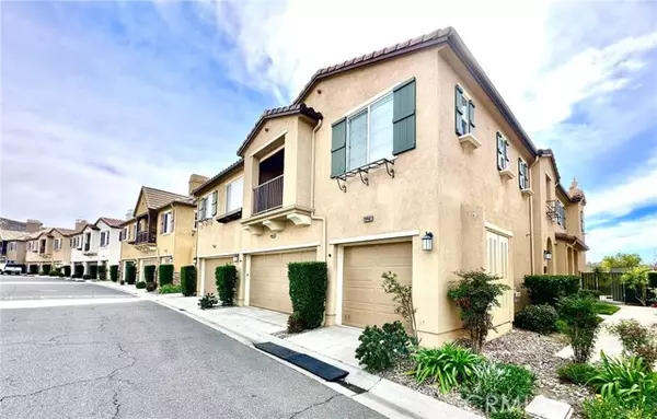 19460 Laroda LN, Saugus, CA 91350