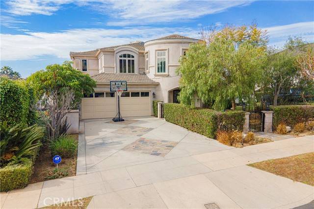 Redondo Beach, CA 90277,627 S Gertruda AVE
