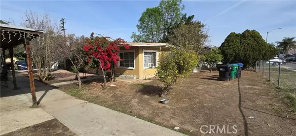 Corona, CA 92882,831 W 7th ST