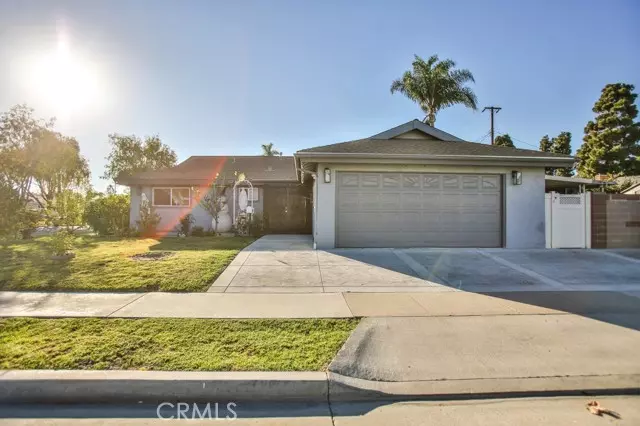 Huntington Beach, CA 92649,5101 Robinwood DR