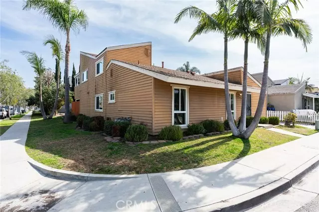 2280 Pamela LN A, Costa Mesa, CA 92627