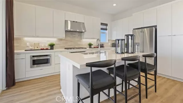 Irvine, CA 92618,432 Loon
