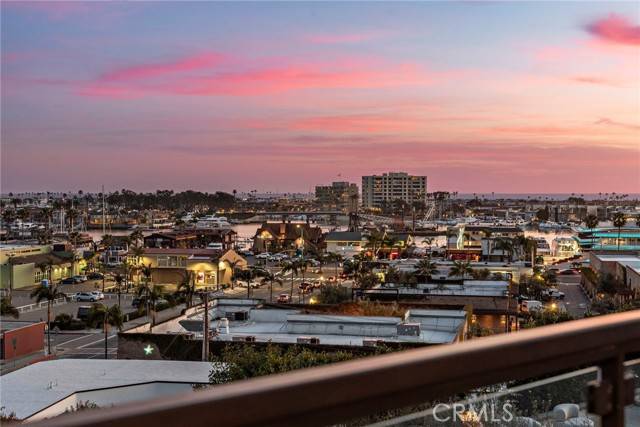 2907 Cliff DR, Newport Beach, CA 92663