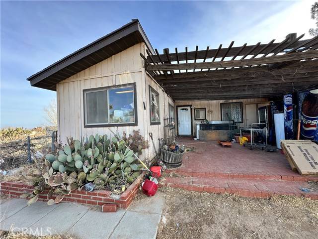 6598 Nielson RD, Phelan, CA 92371