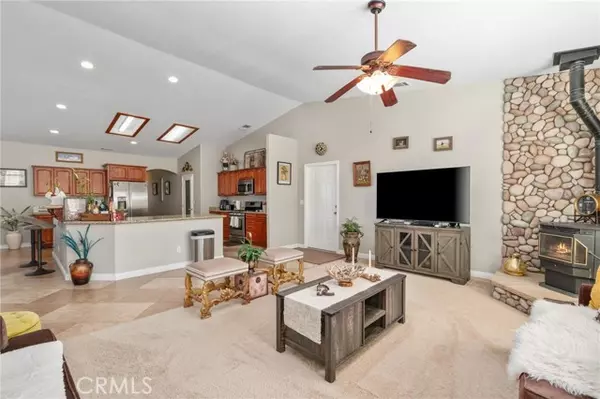 Apple Valley, CA 92308,26370 Horizon ST