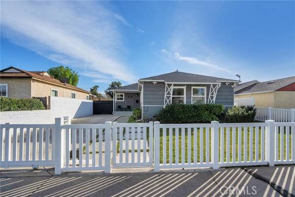 17614 Kittridge ST, Lake Balboa, CA 91406