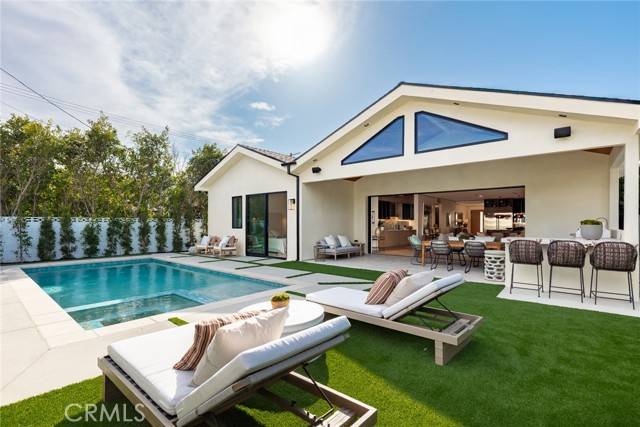 5206 Beeman AVE, Valley Village, CA 91607