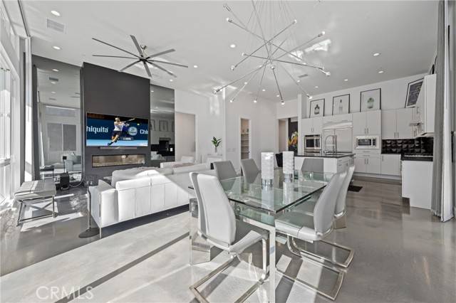 1255 Cyan LN, Palm Springs, CA 92262