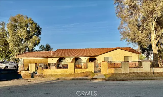 1542 Delines DR, Perris, CA 92570