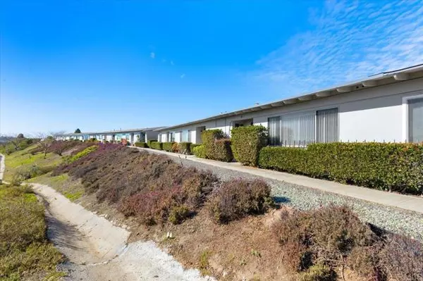 Oceanside, CA 92057,3875 Vista Campana 32